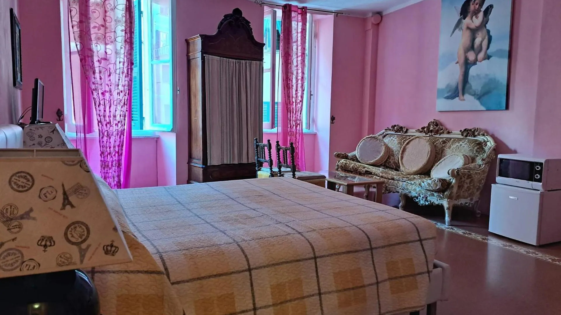 Luisa Rooms - Apartment In The Heart Of Vernazza 0*,  Italy